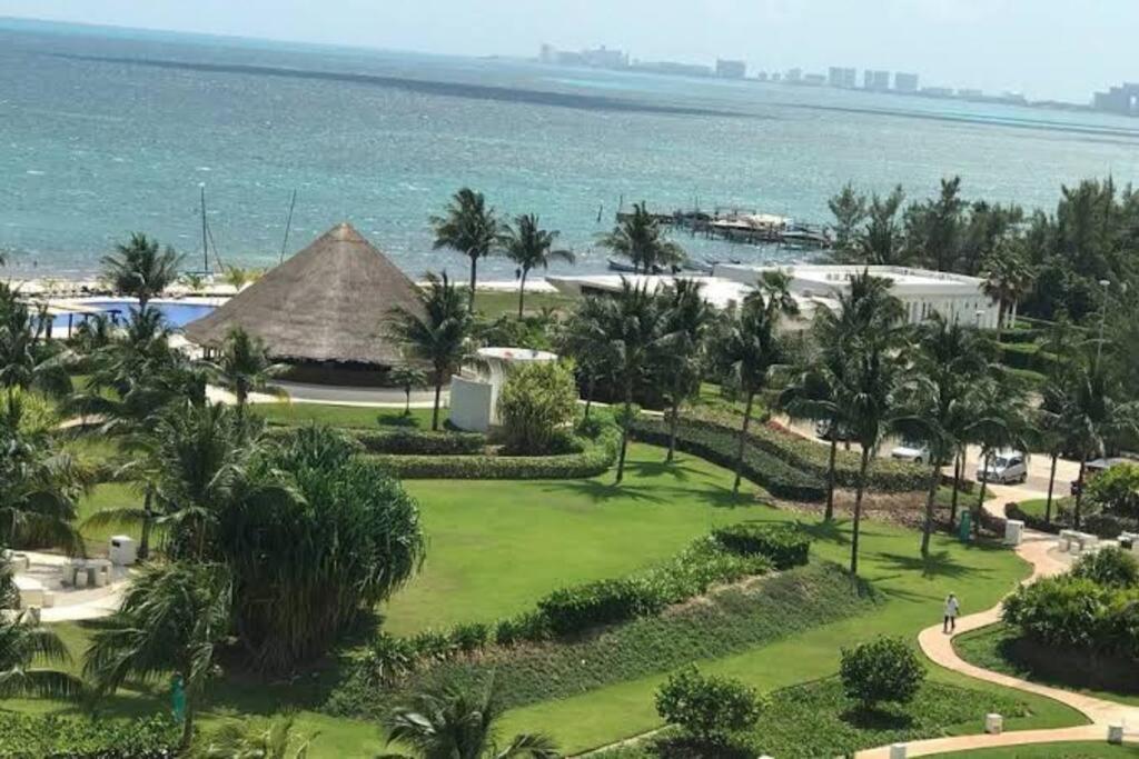 Hermoso Condo De 2 Habitaciones Frente Al Caribe Cancún Eksteriør billede